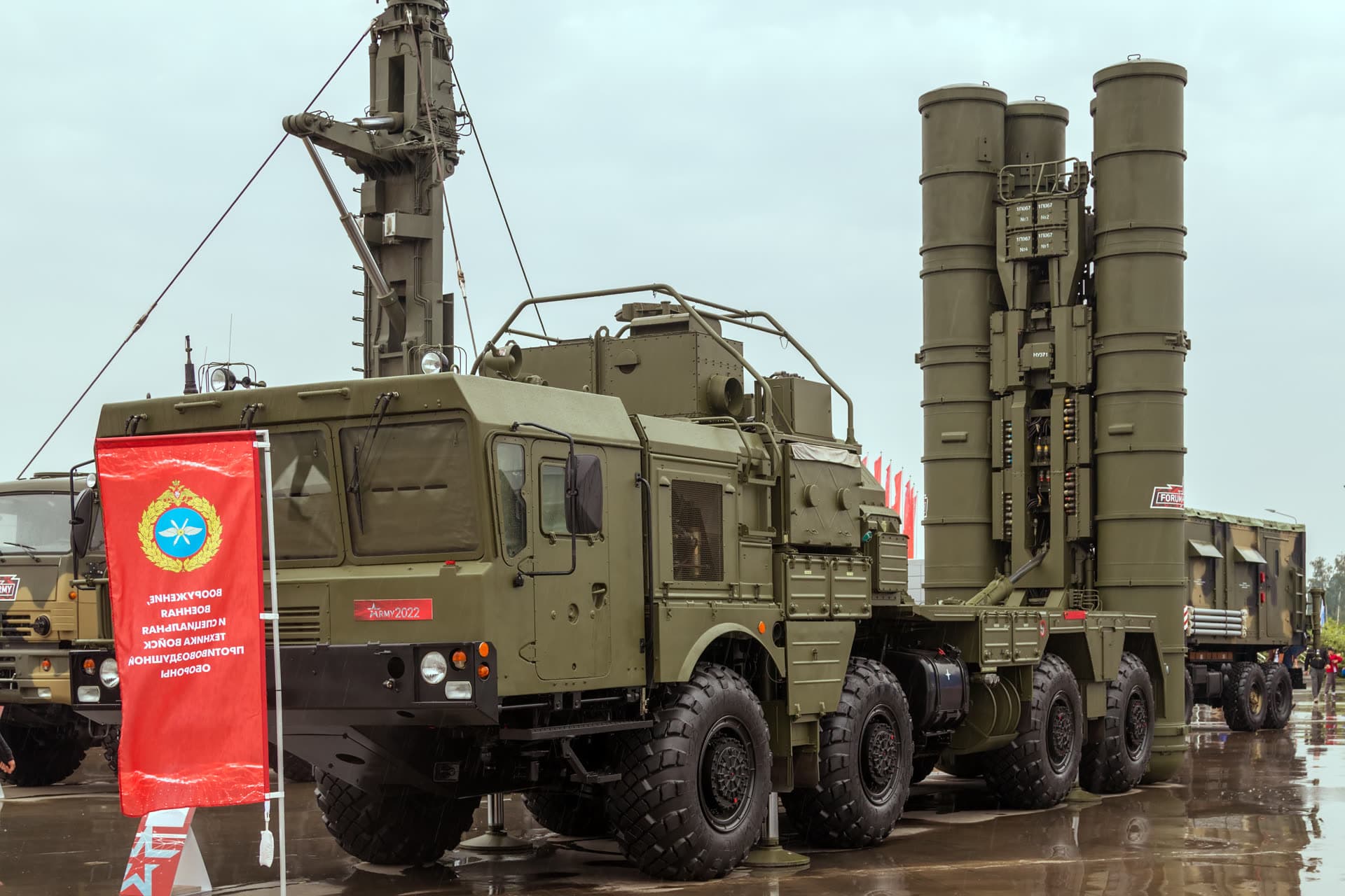 S-400系统51P6发射车近景
